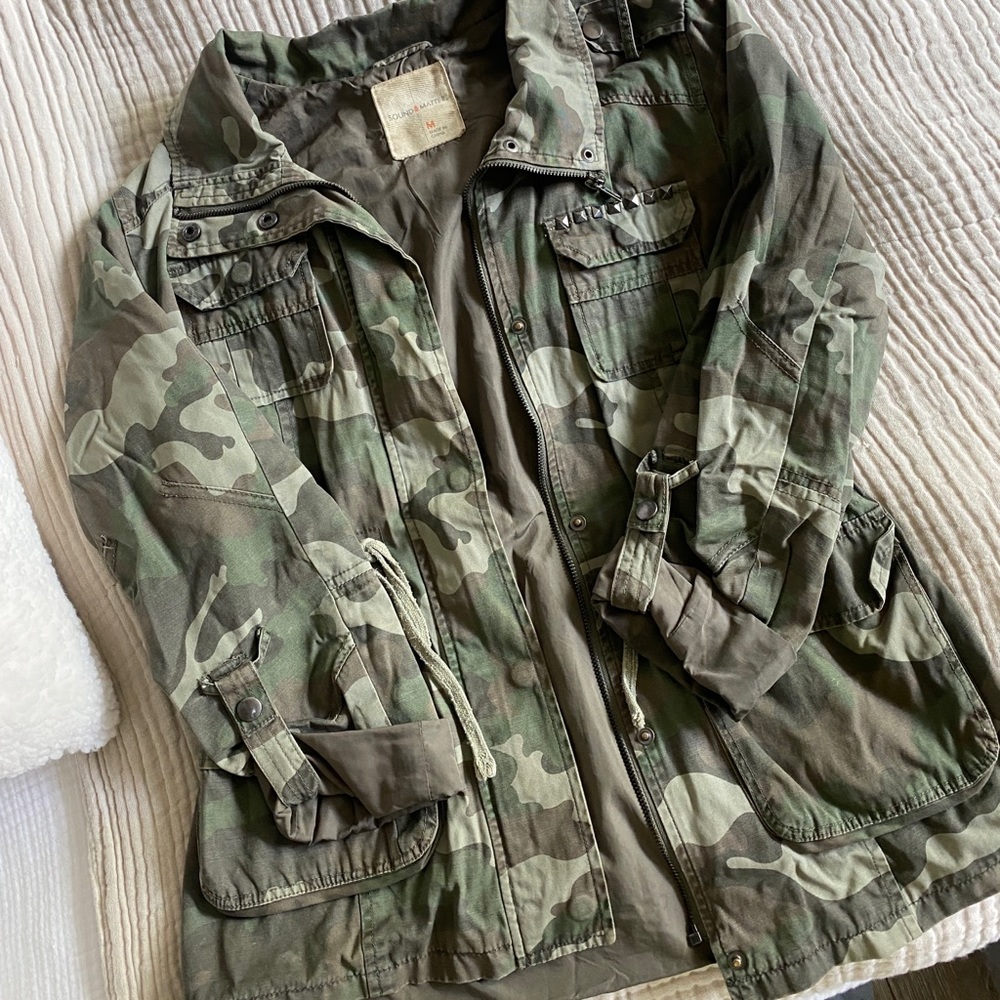 Sound & Matter light camo jacket